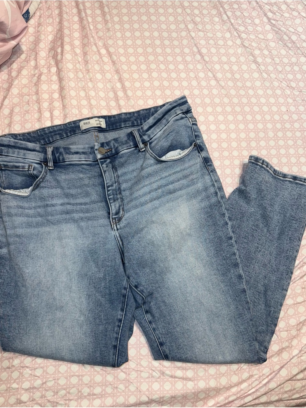 BKE Women's Light Blue Straight Leg Jeans